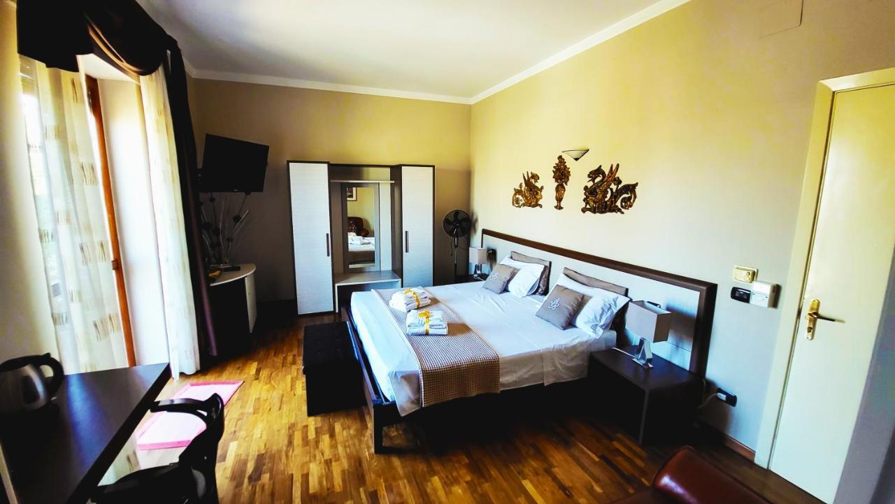 Bed and Breakfast Attico Barocco Lecce Exterior foto