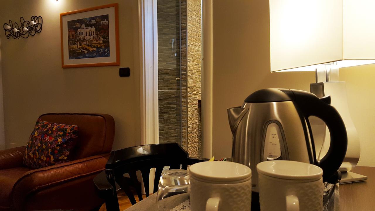 Bed and Breakfast Attico Barocco Lecce Exterior foto